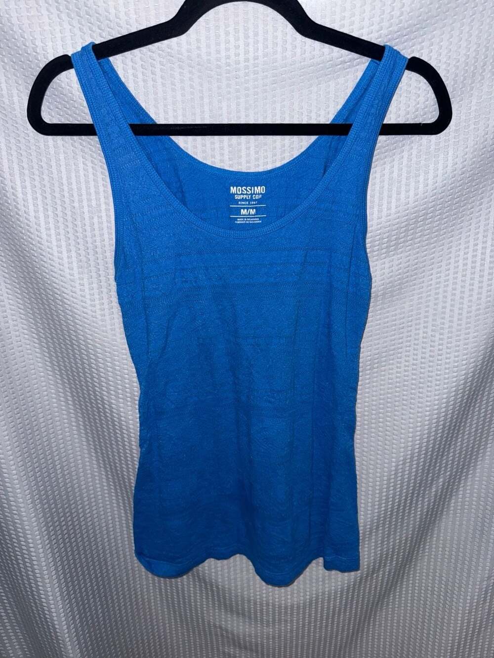 Mossimo Supply Co. Blue Textured Scoop Neck Tank Top Size Medium